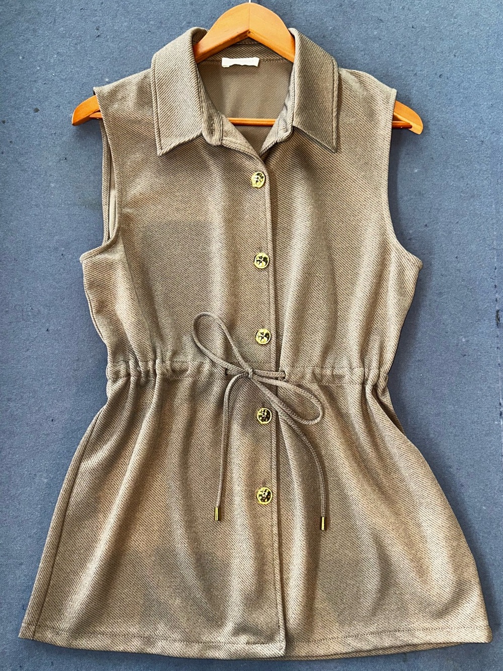 Zara Sleeveless Twill Button-Front Drawstring vest